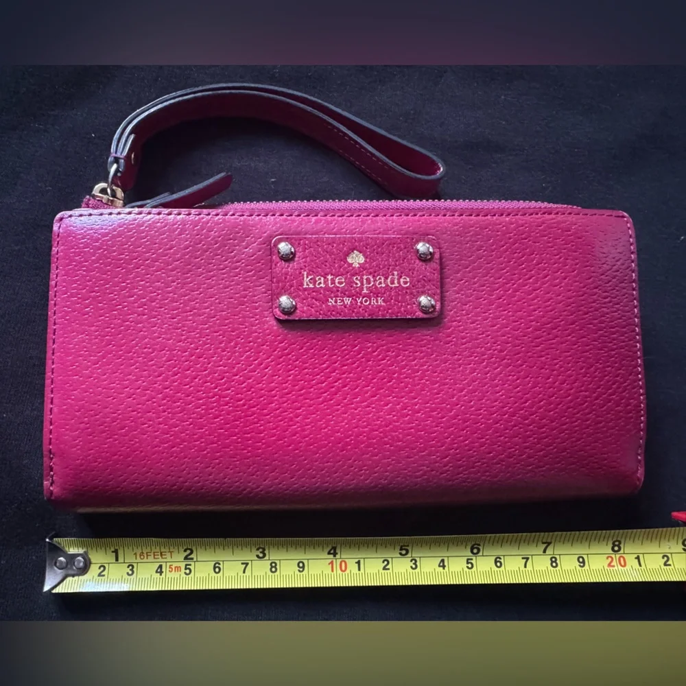 Kate Spade Grand Street Layton Dark Pink Wristlet/Wallet - Picture 3 of 5
